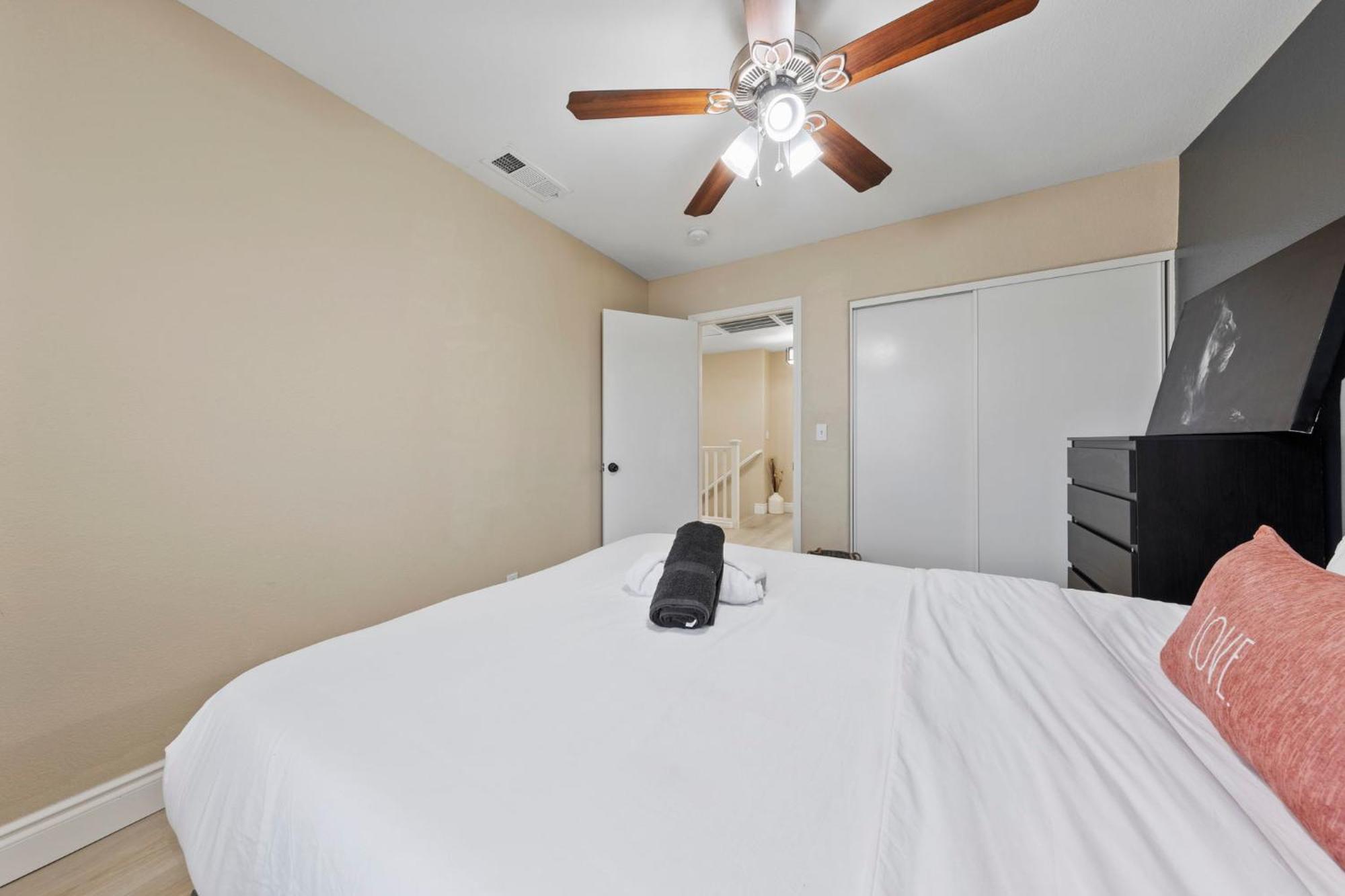 Zen - A Home Away From Home And In Heart Of Las Vegas Exterior photo